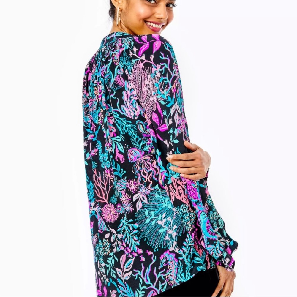 Lilly Pulitzer Elsa Black Multicolor Floral V-Neck Long Sleeve Top - Picture 2 of 7